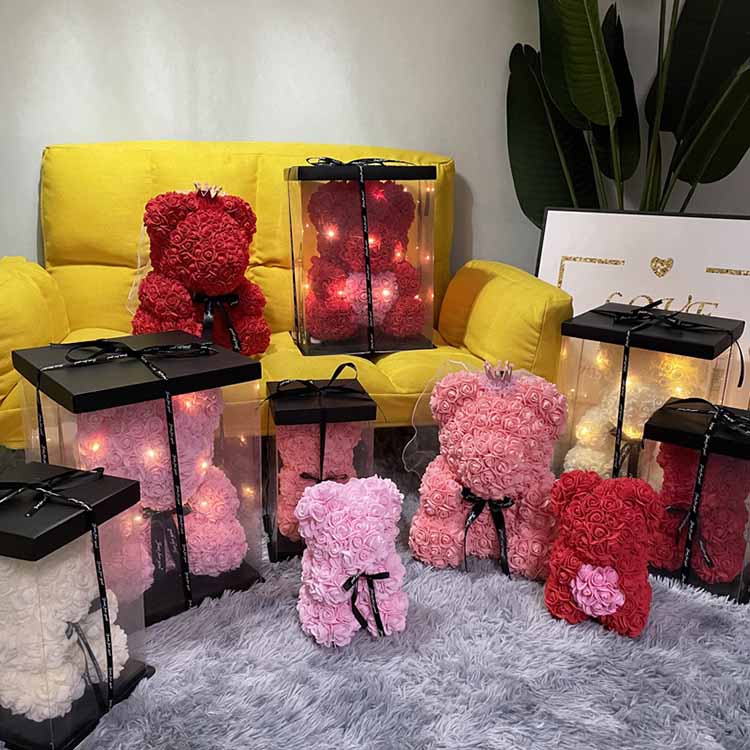 Rose Bear ထိန်းသိမ်းထား
